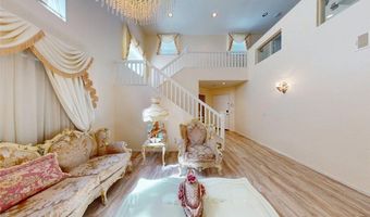 220 S Linhaven Cir, Anaheim, CA 92804