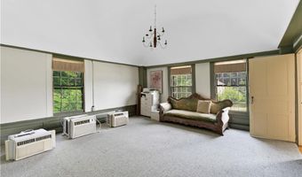 130 E Main St, Clinton, CT 06413