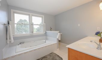 4 Jennifer Ln, Amherst, NH 03031