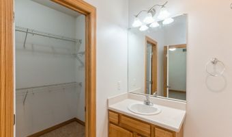 2227 4th Ave SE, Altoona, IA 50009