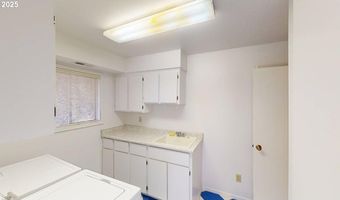 801 BROOKHAVEN Dr, Brookings, OR 97415