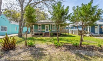 112 14th St, Apalachicola, FL 32320