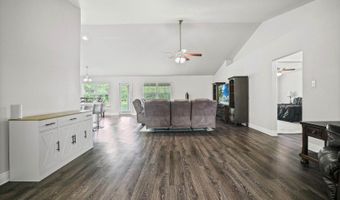 6236 Emerald Lake Dr, Biloxi, MS 39532