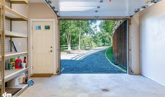 16440 Chasewood Ln, Anchorage, AK 99516