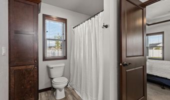 2818 W HIDDEN PINE Dr, Appleton, WI 54913
