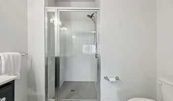 1924 CHAPMAN Ave 10, Rockville, MD 20852