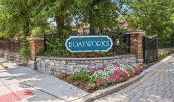4 BOATWORKS Dr, Bayonne, NJ 07002