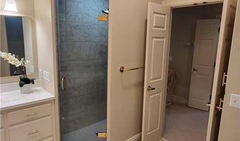 6102 Creek Ridge Ct, Minnetonka, MN 55345