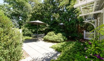 1121 Pauline Blvd, Ann Arbor, MI 48103