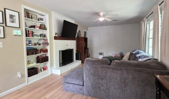 4 CAROLEE Dr, Dover, DE 19901
