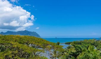 47-505 Lulani St, Kaneohe, HI 96744