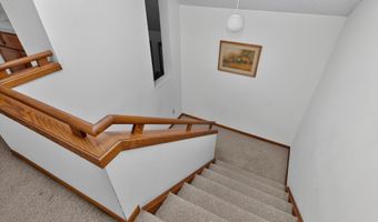 4612 Dover Dr, Ames, IA 50014