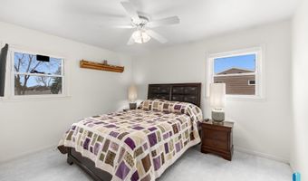 113 S 5th Ave, Brandon, SD 57005
