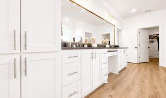 5305 Bentwater Dr, Benton, AR 72002