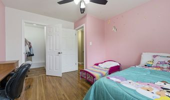912 David St, Antioch, IL 60002