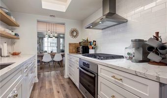 171 N Church Ln 617, Los Angeles, CA 90049