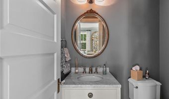 43 Sherman St, Newport, RI 02840