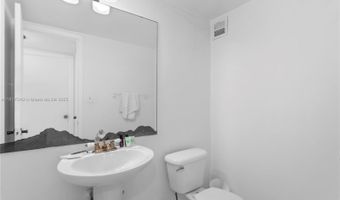 9440 W Bay Harbor Dr 2B, Bay Harbor Islands, FL 33154