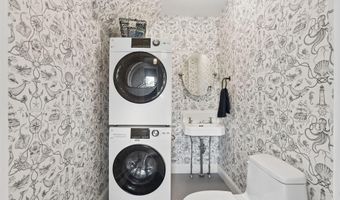 12 Cherry St, Bath, ME 04530