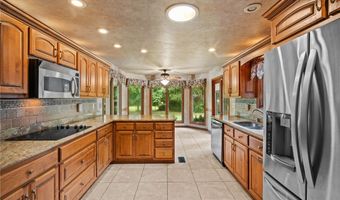 4 Huskins Cir, Bella Vista, AR 72715