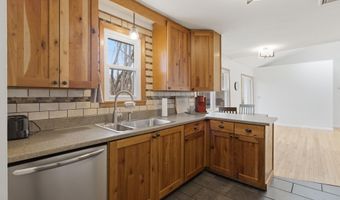 212 Dewey St, Bennington, VT 05201