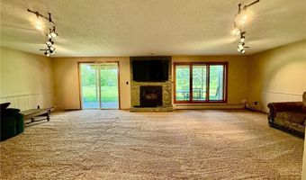 1810 Lakewood Ave, Albert Lea, MN 56007