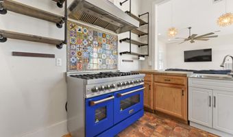 206 Main St, Bay St. Louis, MS 39520