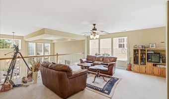 8 Meadowbrook Aly, Barnegat, NJ 08005