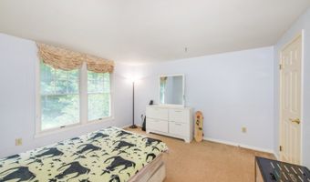 2 Higgins Dr, Alloway, NJ 07462