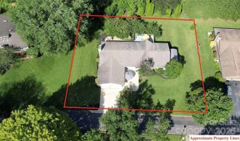 5 Fairway Dr, Arden, NC 28704