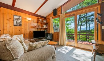 27 Moat Mountain Cir, Bartlett, NH 03812