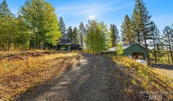 9734 Moore Dr, Cascade, ID 83611