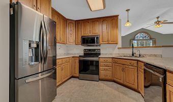 483 Voyager Dr, Alexandria, MN 56308