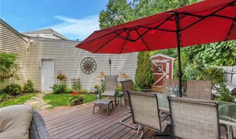 1958 Cranston St, Cranston, RI 02920