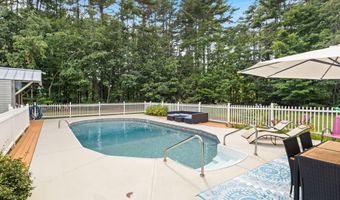 15 Hamden Place Rd, Arundel, ME 04046
