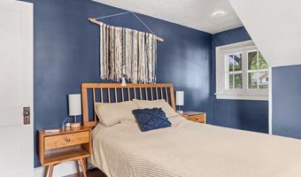 1052 Parkside Dr, Alliance, OH 44601