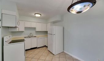 1049 APOLLO BEACH Blvd D, Apollo Beach, FL 33572