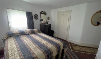 17 James St, Bangor, ME 04401
