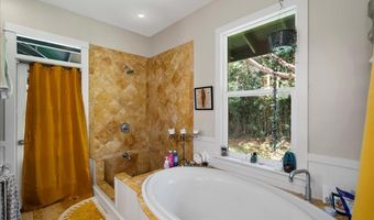 40 Hohani Pl, Haiku, HI 96708