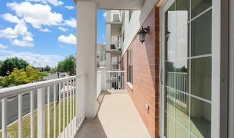 701 W Rand Rd 235, Arlington Heights, IL 60004