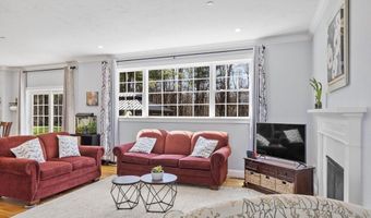 11 Wilson Rd, Berlin, MA 01503