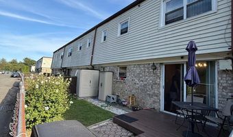 15 Harrison Ave 15B, Amityville, NY 11701