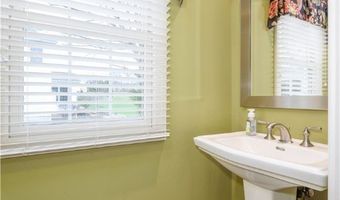 430 W Homestead Dr, Aurora, OH 44202