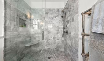 5 NINTH, Beach Haven, NJ 08008