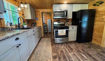 12 Beech Ridge Dr, Abbot, ME 04406