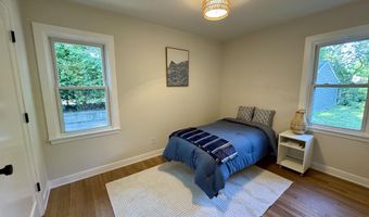 1496 Newport Rd, Ann Arbor, MI 48103