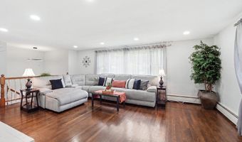 7 Cherry Ridge Rd, Acton, MA 01720