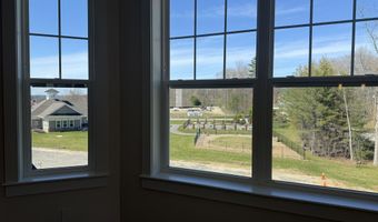 4 Longview Dr 302, Atkinson, NH 03811