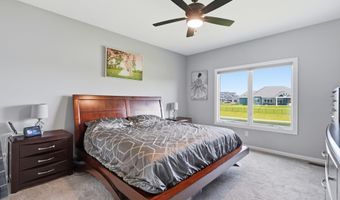 5306 Greyson Heights Dr, Auburn, IN 46706