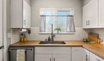 3190 ORIOLE St, Springfield, OR 97477